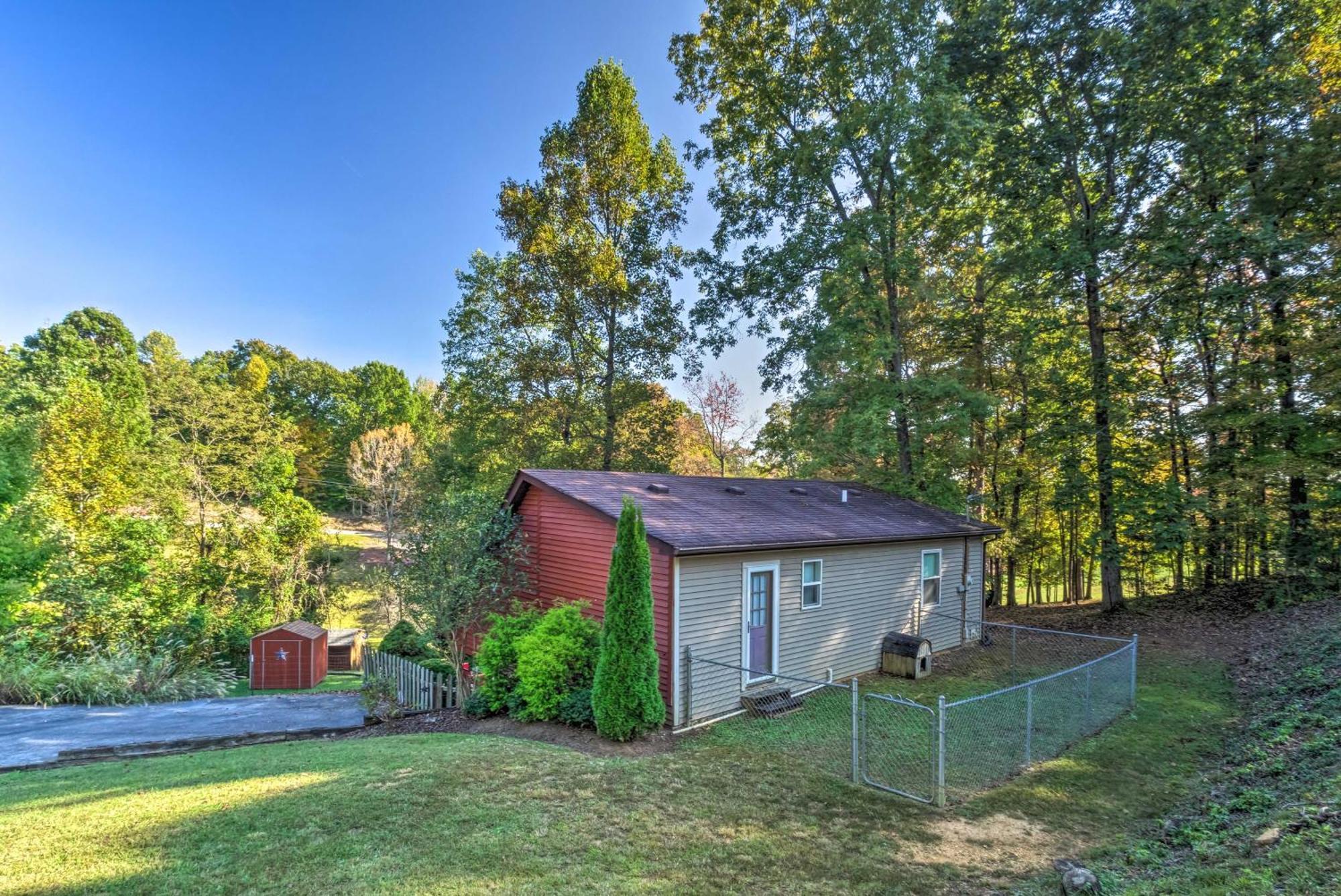 Albany Home Less Than 1 Mi To Dale Hollow Lake! Exterior photo